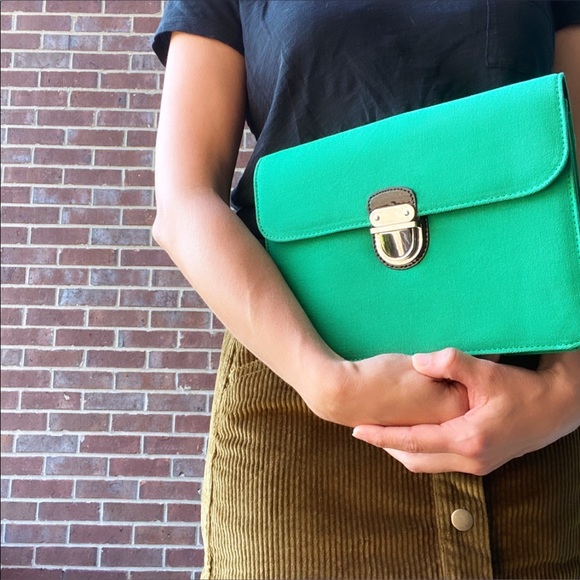 Express Handbags - Express green clutch purse small